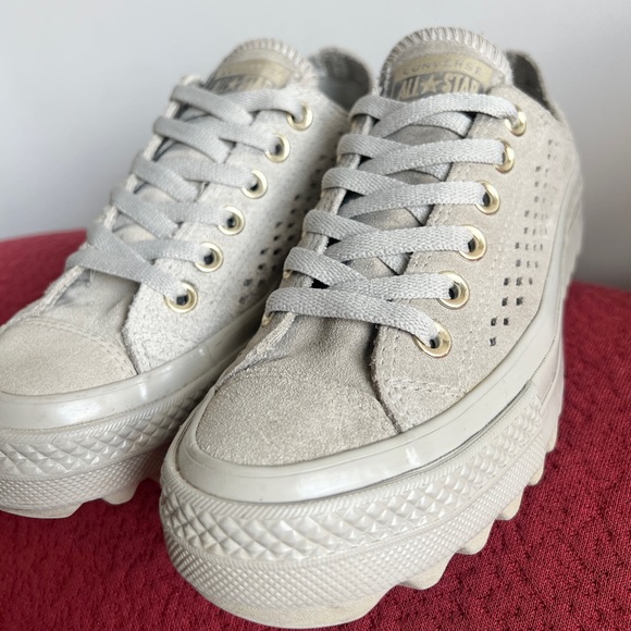 Converse grey suede lug sole low top sneakers - Picture 4 of 7